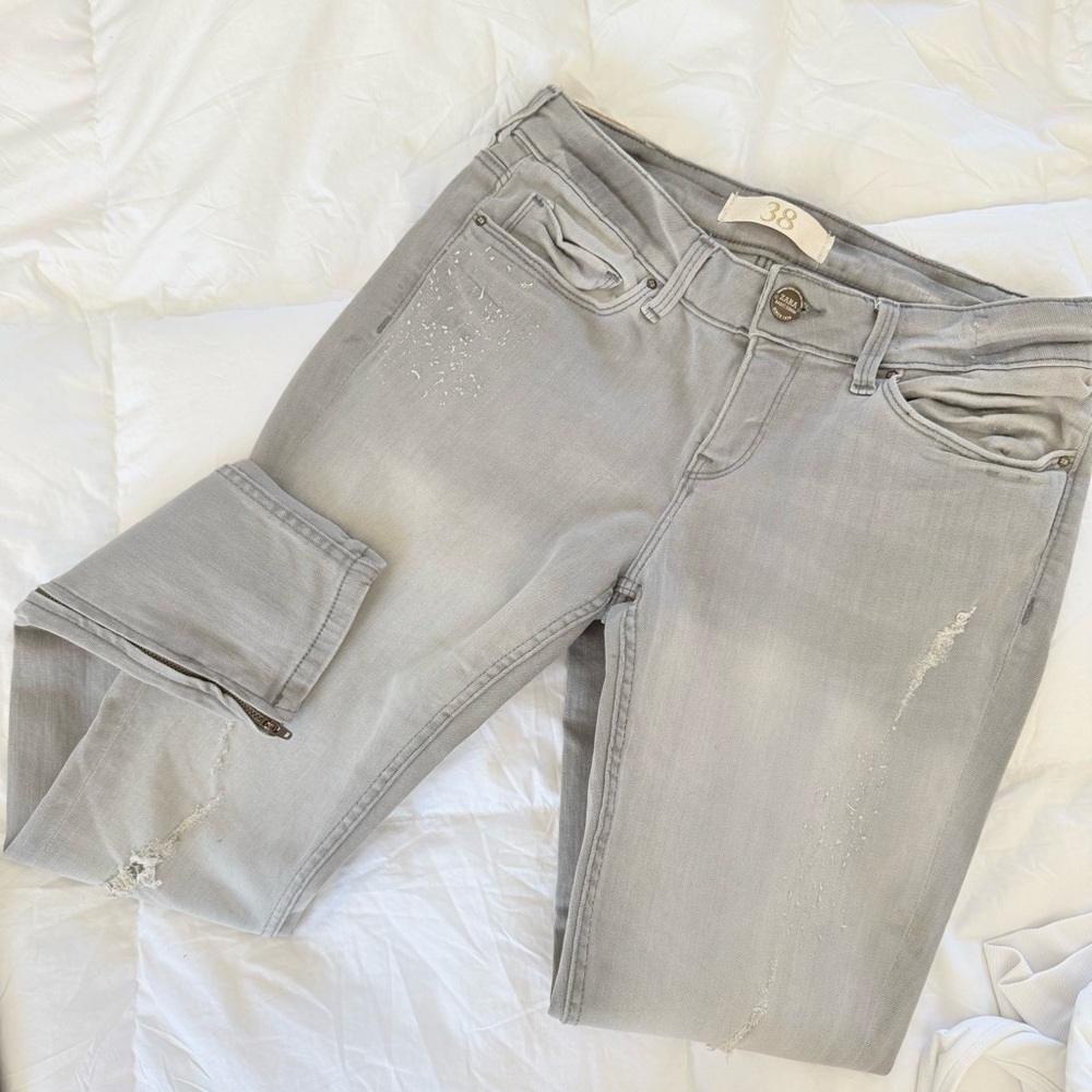 ZARA JEANS CROPPED FITTED ANKLE ZIPPERS - SKINNY FIT. Stylish wash and rips! 8